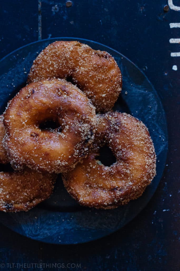 Appelbeignets met kaneel & kardemomsuiker