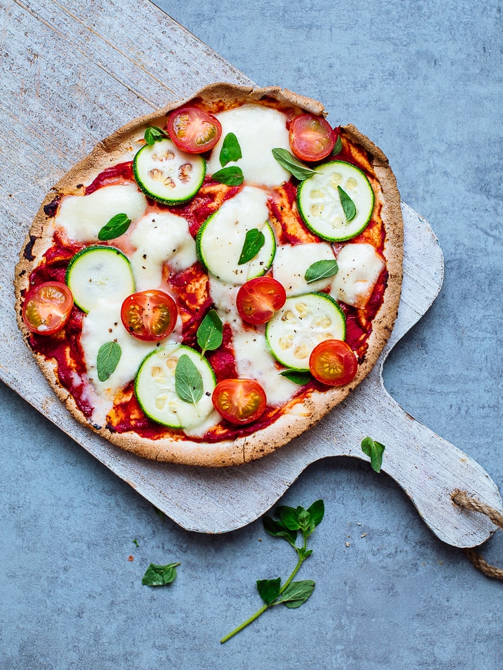 Flatbread-pizza met courgette