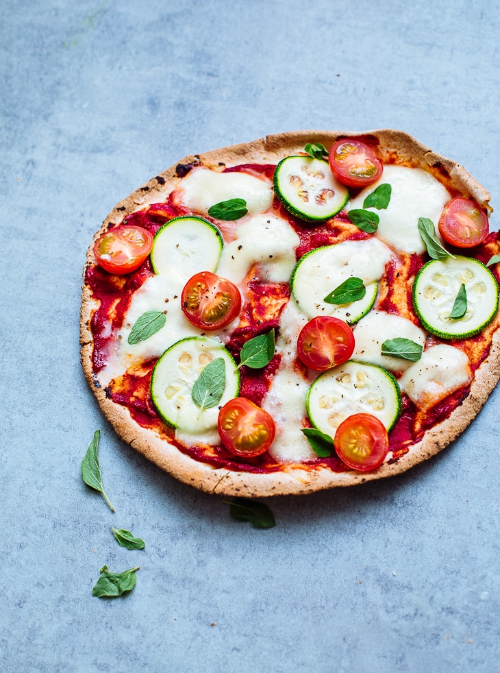 Flatbread-pizza met courgette