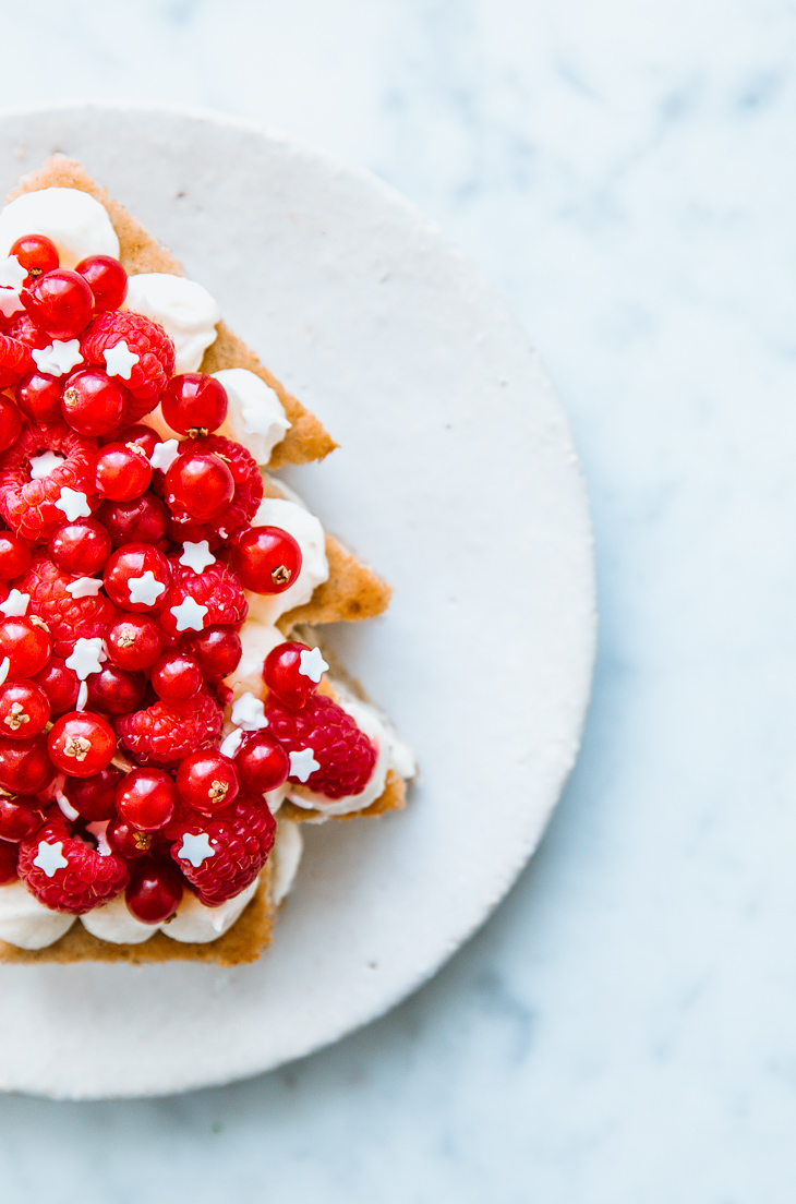 Kerstboom-taart van bananenbrood