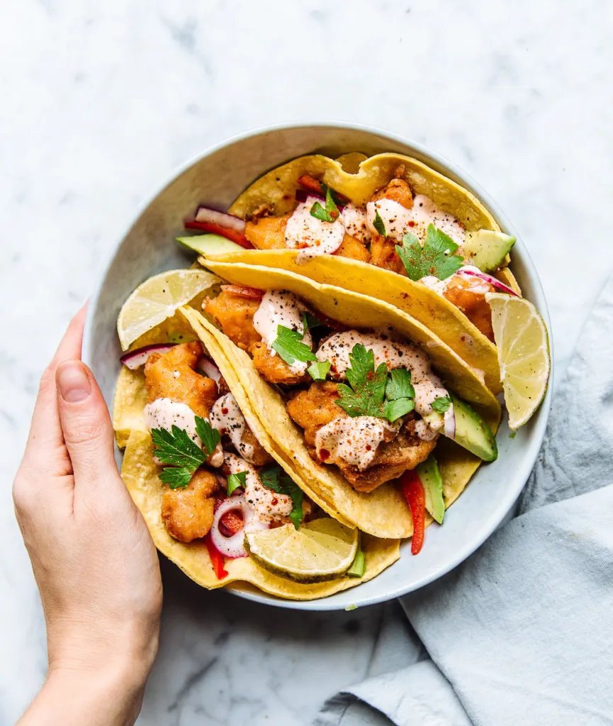 Vistaco’s met kibbeling en avocado