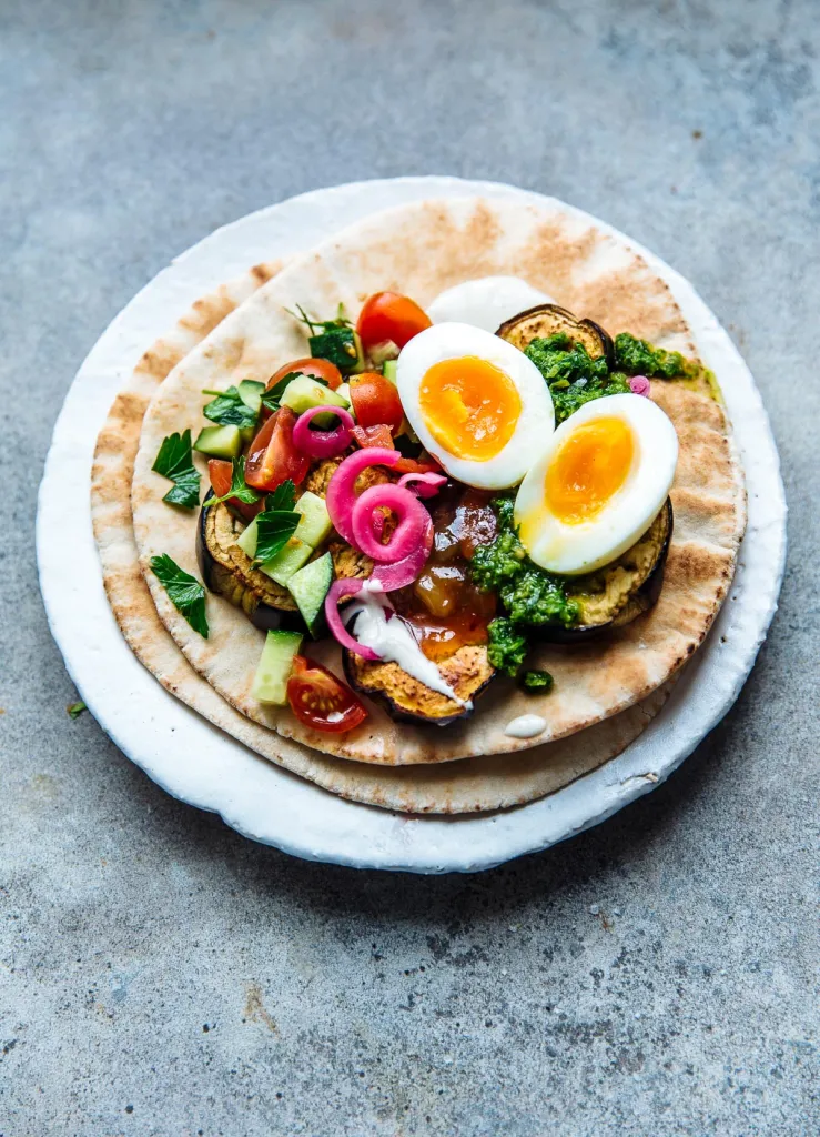 Sabich wrap van flatbread