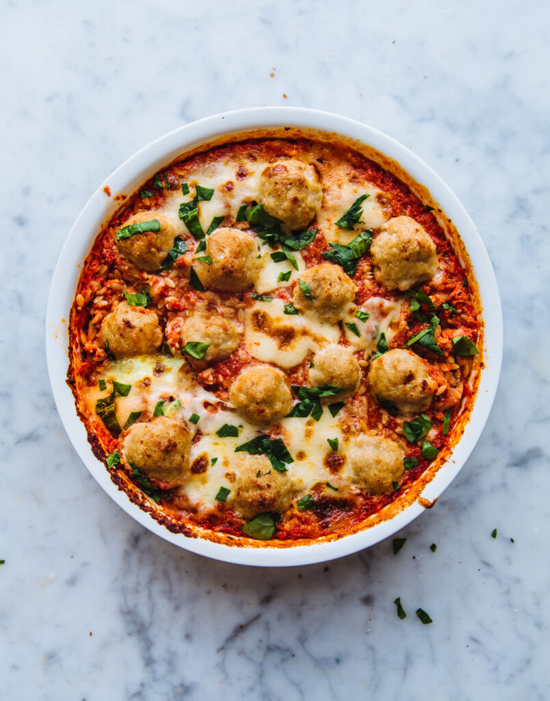 Kip-gehaktballetjes uit de oven met mozzarella